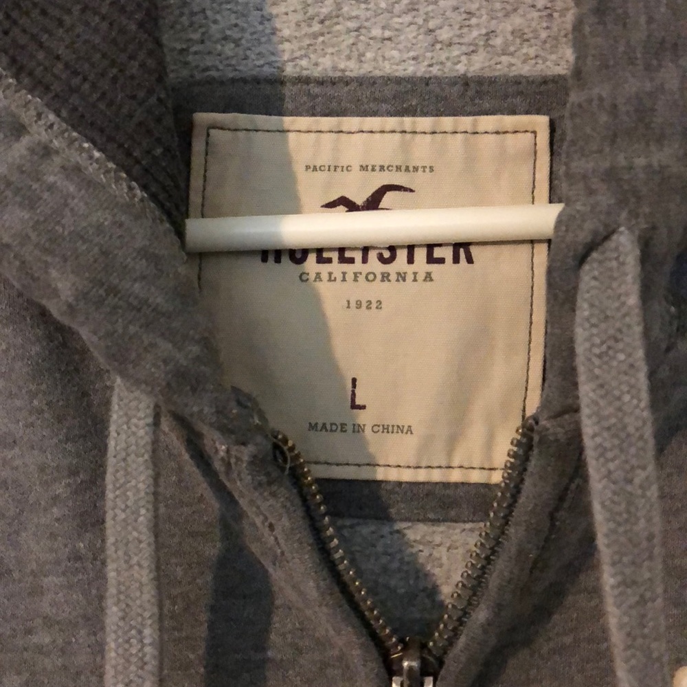 sweater - Picture 2 of 4